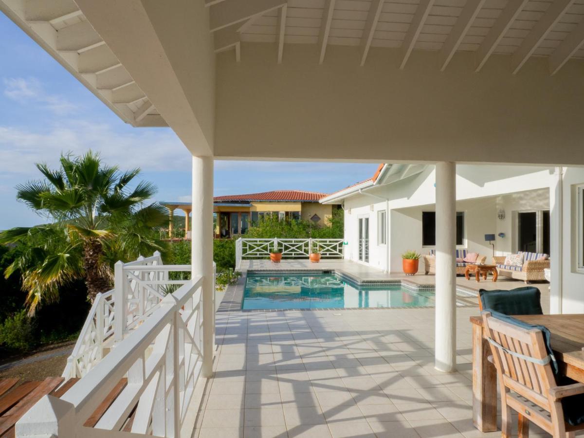 Villa Happy View Willibrordus Exterior photo
